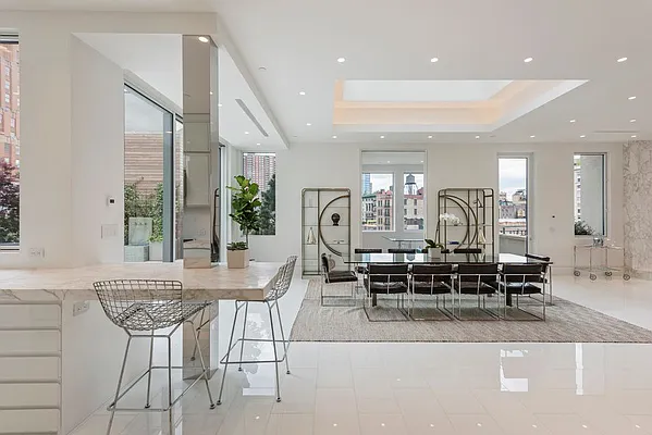 Sold by Nest Seekers International | media 6