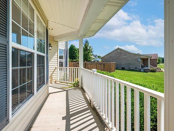3rd image of 244 Cedar Point Dr
