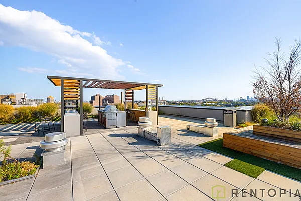 Rented by JCS Realty Group LLC | media 27