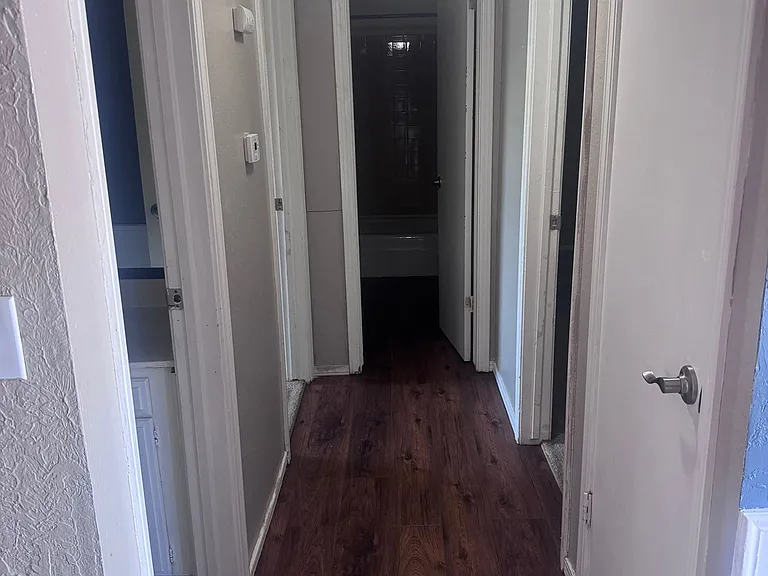 11421 N May Ave #B — Photo 6