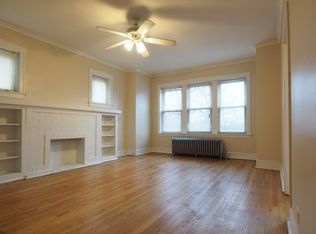 2948 W Belle Plaine Ave #1, Chicago, IL 60618