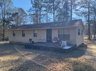 28 Peppertree Ln, Senatobia, MS 38668