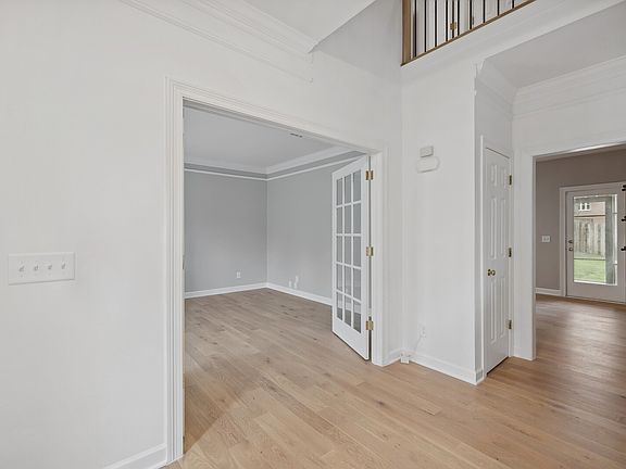 3rd image of 108 Montcastle Ct