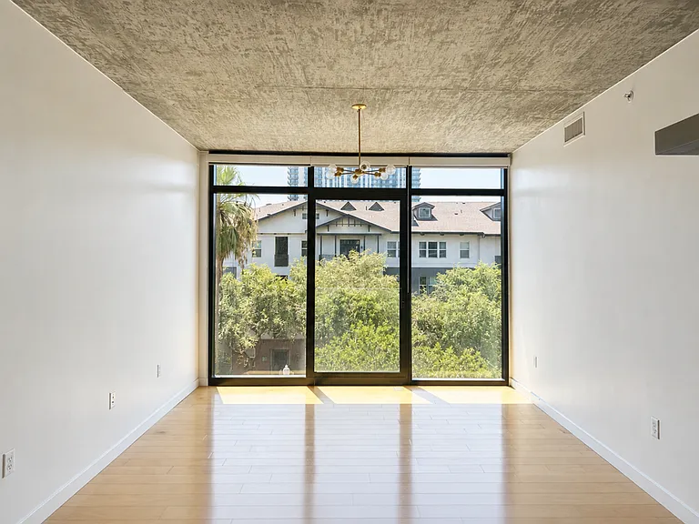 100 W Portland St #406 — Photo 3