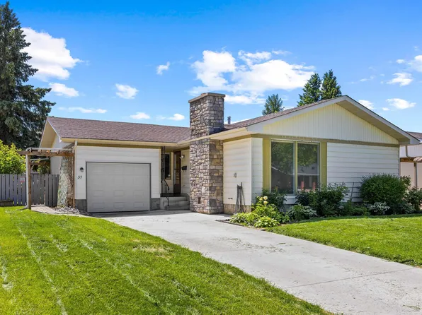 37 Leon Pl, Saint Albert, AB T8N 1X6