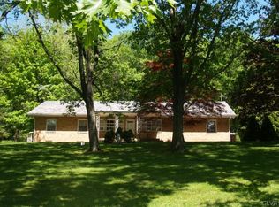Verona Dr, Pen Argyl, PA