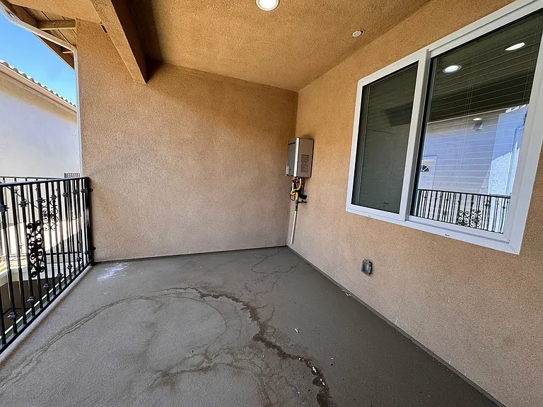 16220 Arrow Blvd — Photo 16