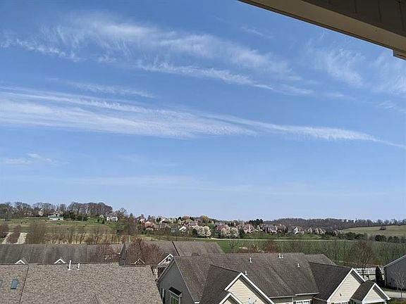 4th image of 1105 E Scepter Ln #205