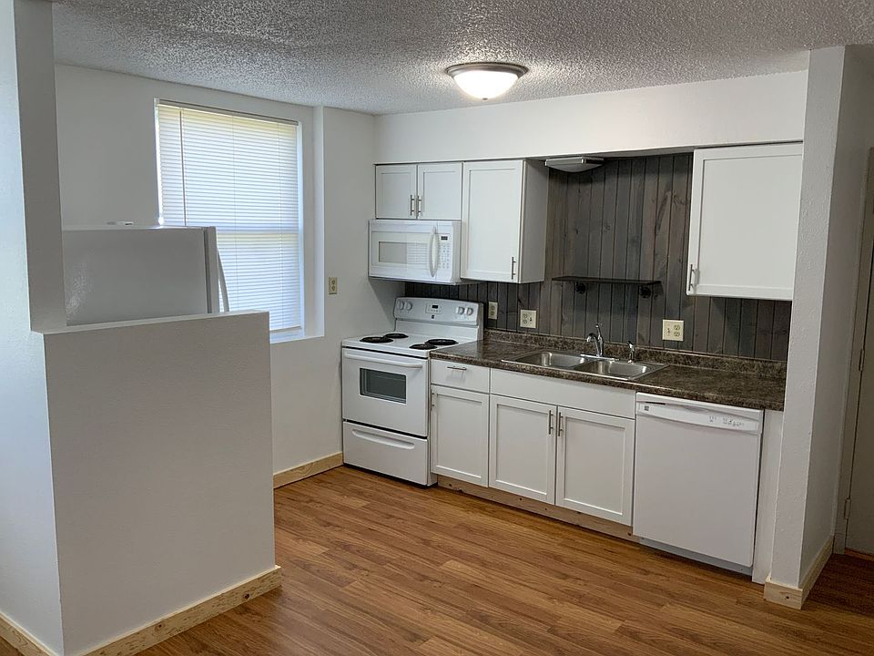 2nd image of 303 Melody Ln APT 4