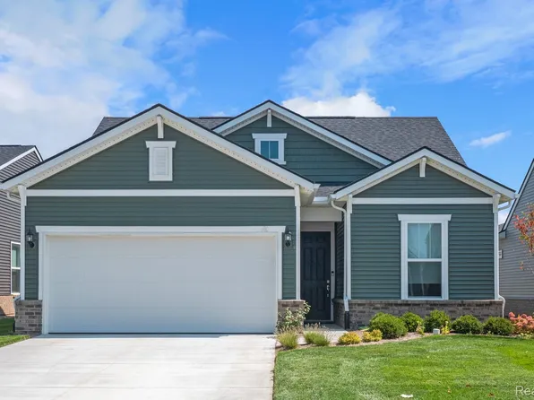 4380 Warbler Ln, Milford, MI 48381