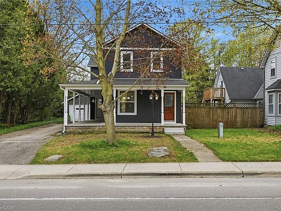 3rd image of 237 Main St E