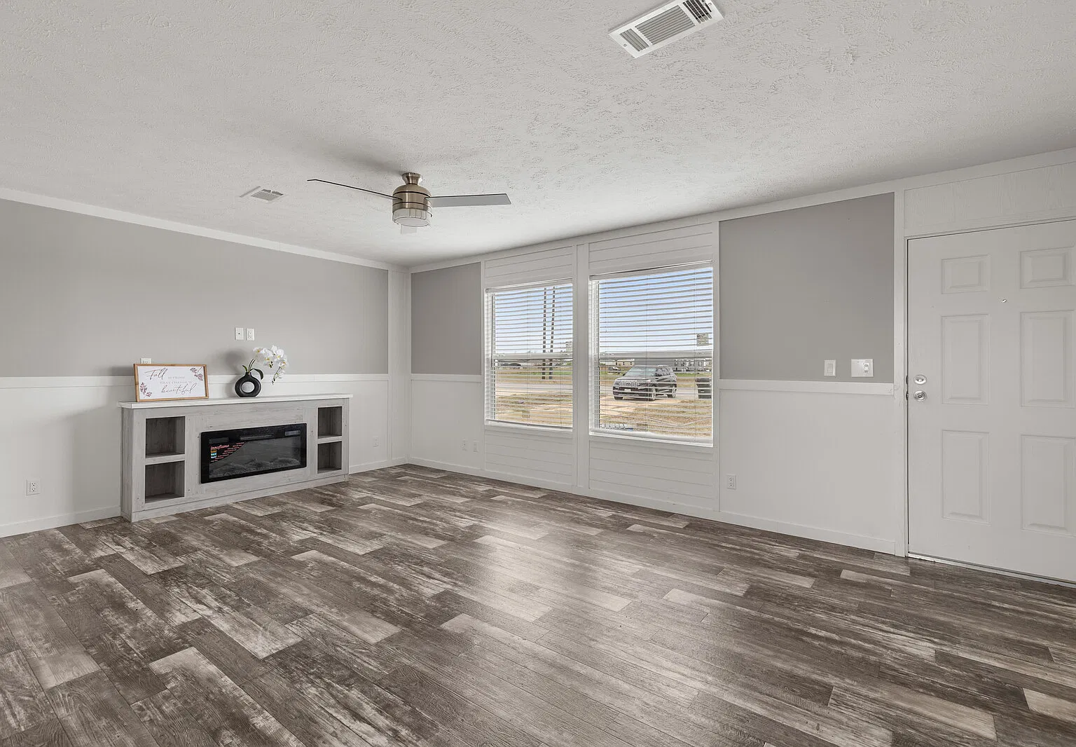 3 bed, 1300 sqft, $1,900 — Photo 4