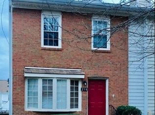 214 High Creek Dr, Roswell, GA 30076