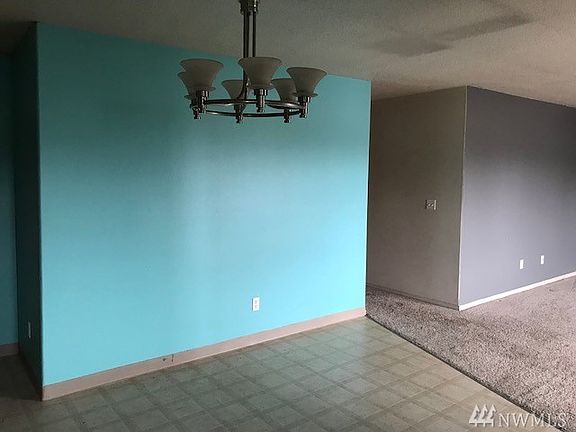 4th image of 132 Silverdust Dr