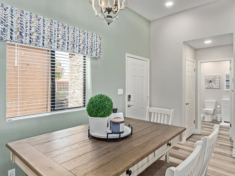 945 N Pasadena St #125 — Photo 10