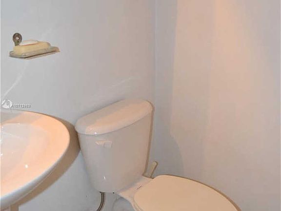 4th image of 710 Washington Ave APT 408