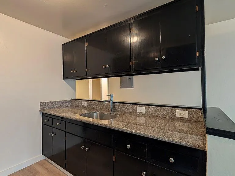 2607 Ellsworth Street — Photo 10