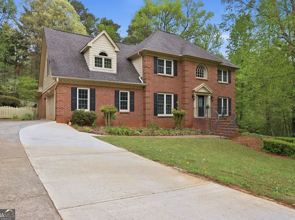 5445 Summer Cove Dr, Stone Mountain, GA 30087
