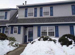 30 Summer Set Dr, Montgomery, NY 12549