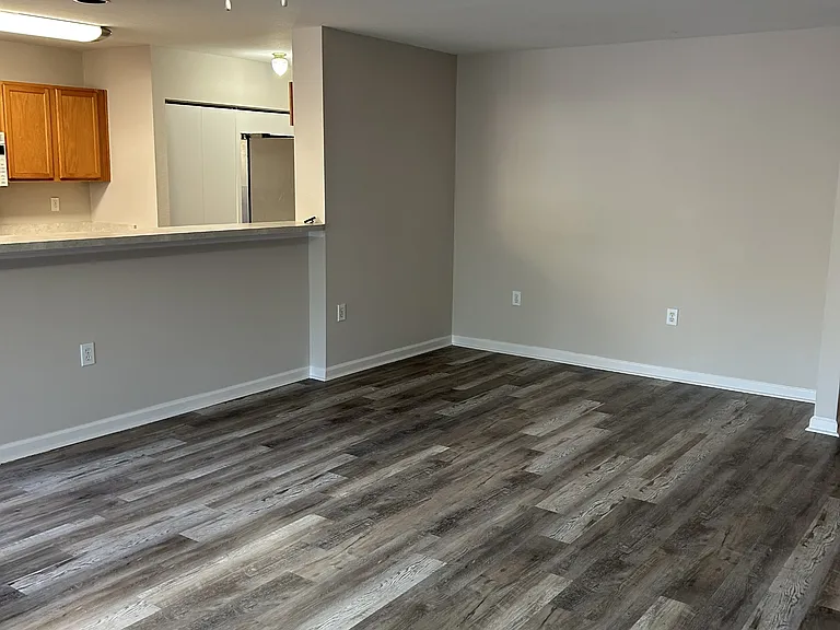 2445 Whetstone Ln — Photo 9