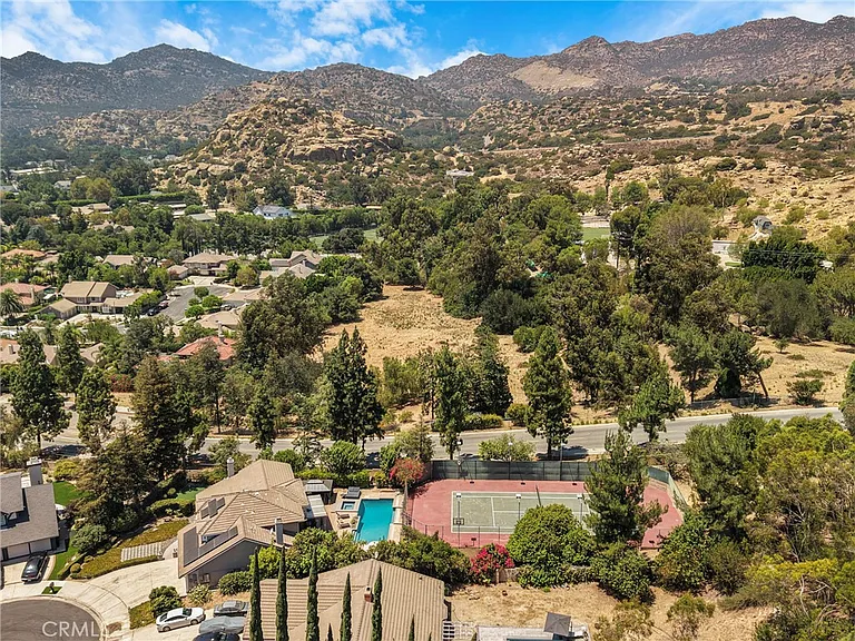 21335 Dove Pl — Photo 49