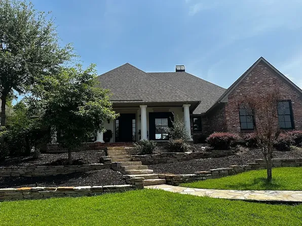 1073 Waters Edge Cir, Shreveport, LA 71106