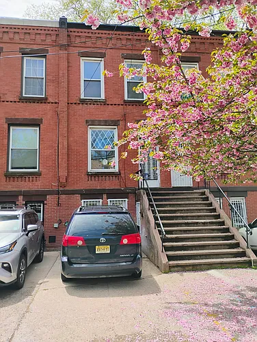 199 Belmont Ave Photo 1