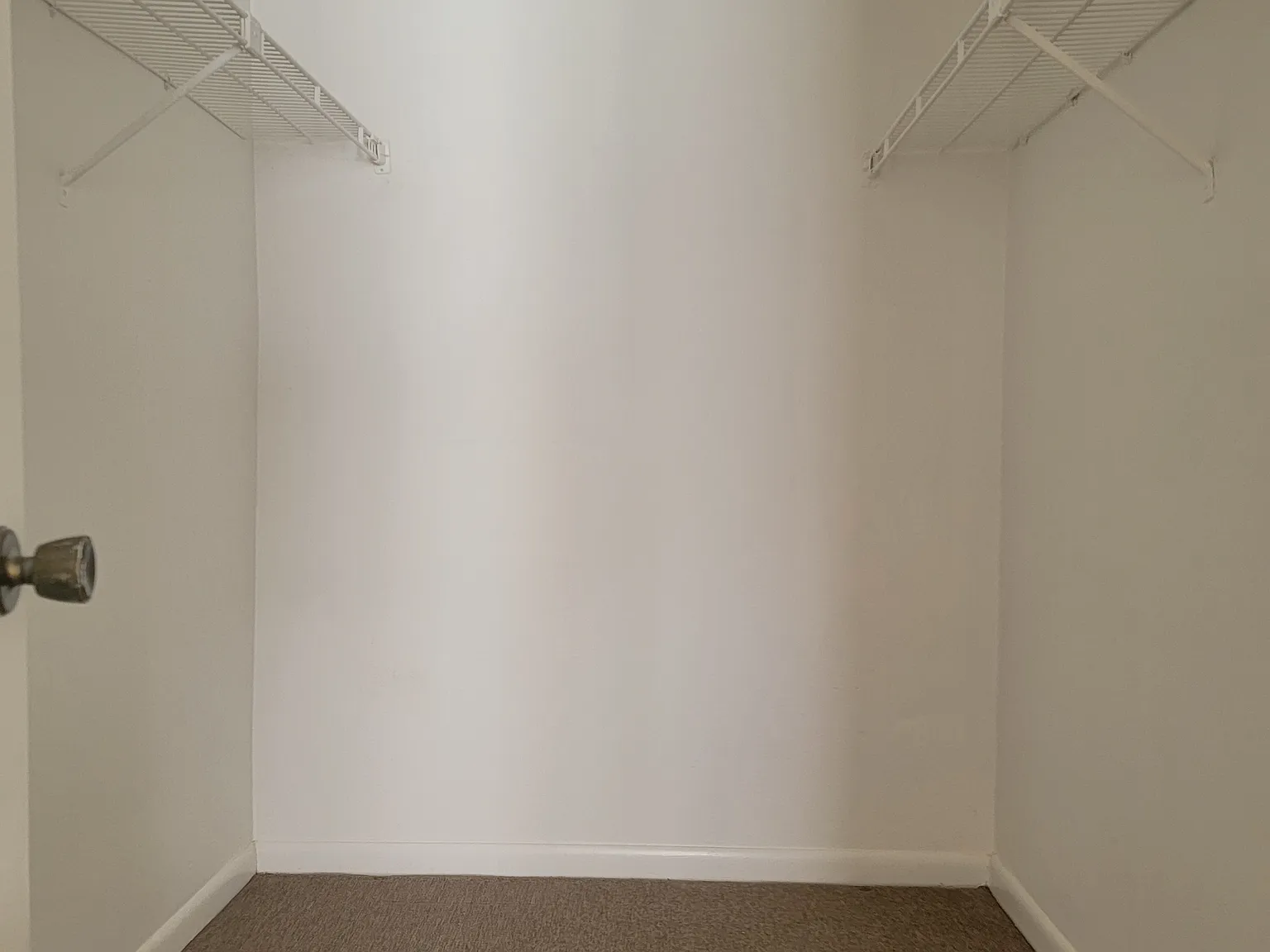 2 bed, 1050 sqft, $1,550 — Photo 4