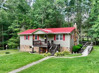 799 Pluto Rd, Shady Spring, WV 25918