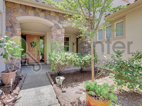 2nd image of 208 Otter Glen Ct