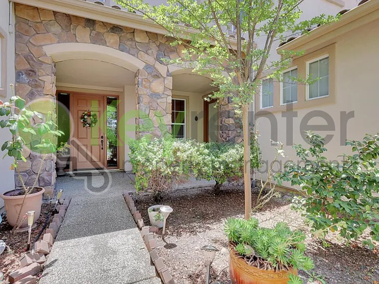 208 Otter Glen Ct — Photo 1