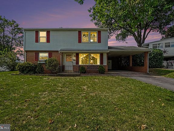 3rd image of 302 Wedgewood Rd