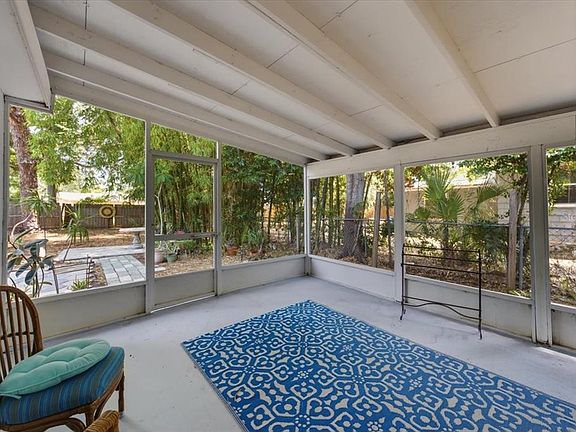 5th image of 745 Alamanda Way S