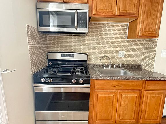5th image of 1722 W Girard Ave APT 2R