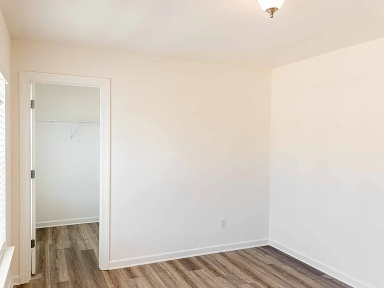 3348 Pepperpike Ct — Photo 18