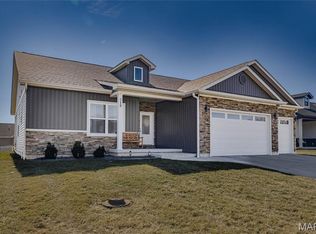 718 Deerfield Ln, Farmington, MO 63640