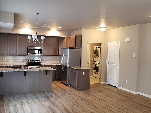 5th image of 1691 Grand Ave #1