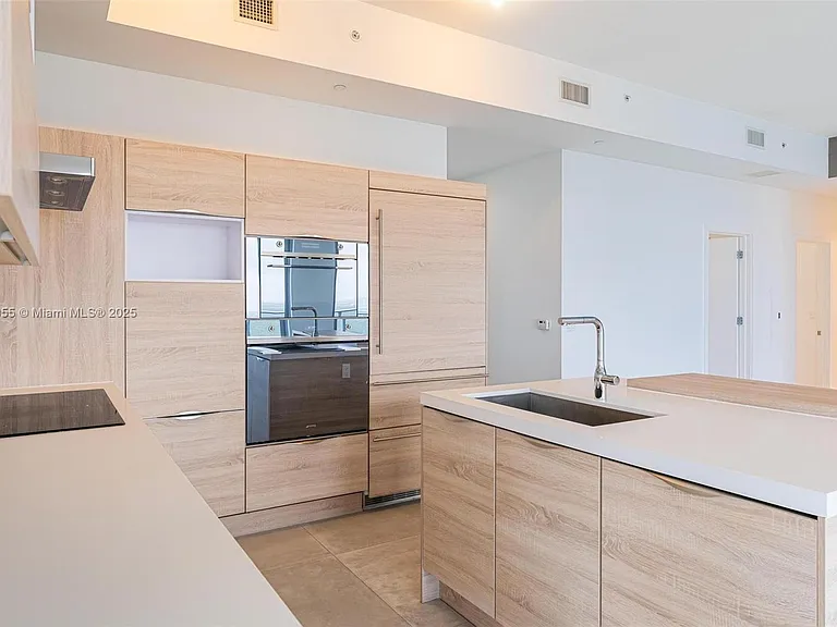 16385 Biscayne Blvd #4 — Photo 19