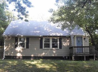 2416 SE Ohio Ave, Topeka, KS 66605