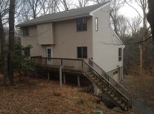 4 Birch Hill Dr, Tannersville, PA 18372