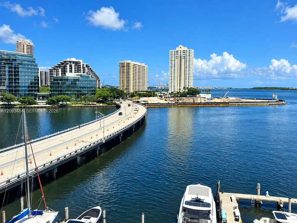 801 Brickell Bay Dr #769