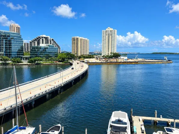 801 Brickell Bay Dr, Miami, FL