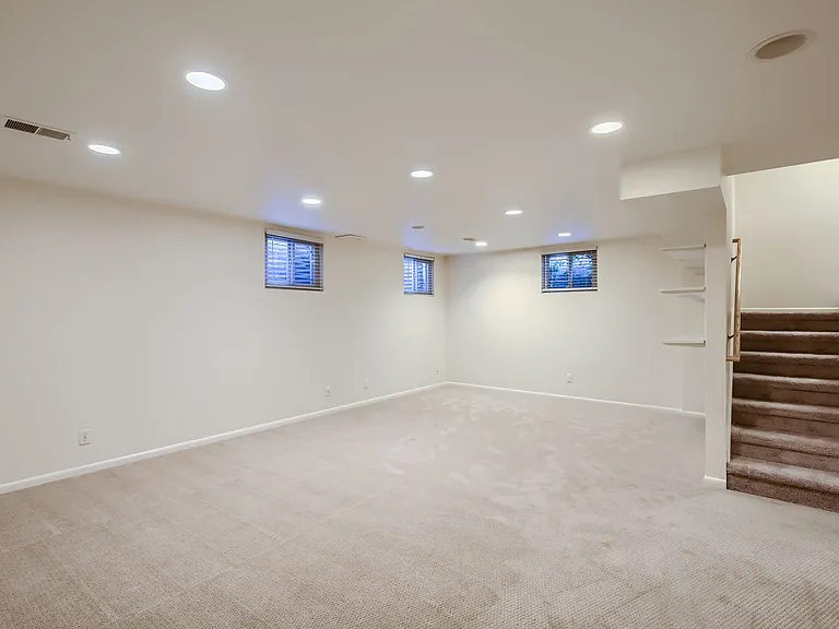 1538 Chambers Dr — Photo 11