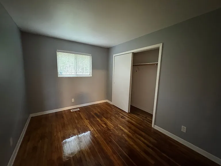 3243 W 52nd St — Photo 14