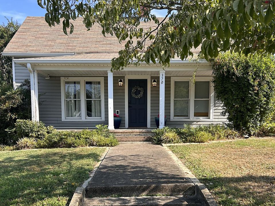 1st image of 370 15th St NW