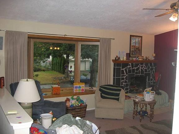 living room with bay window