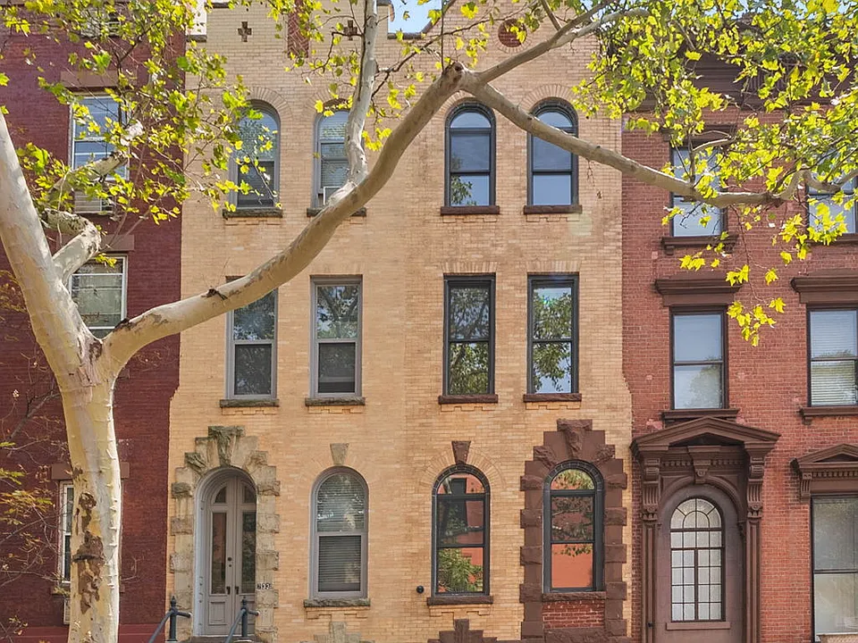 233A Clinton St #HSE