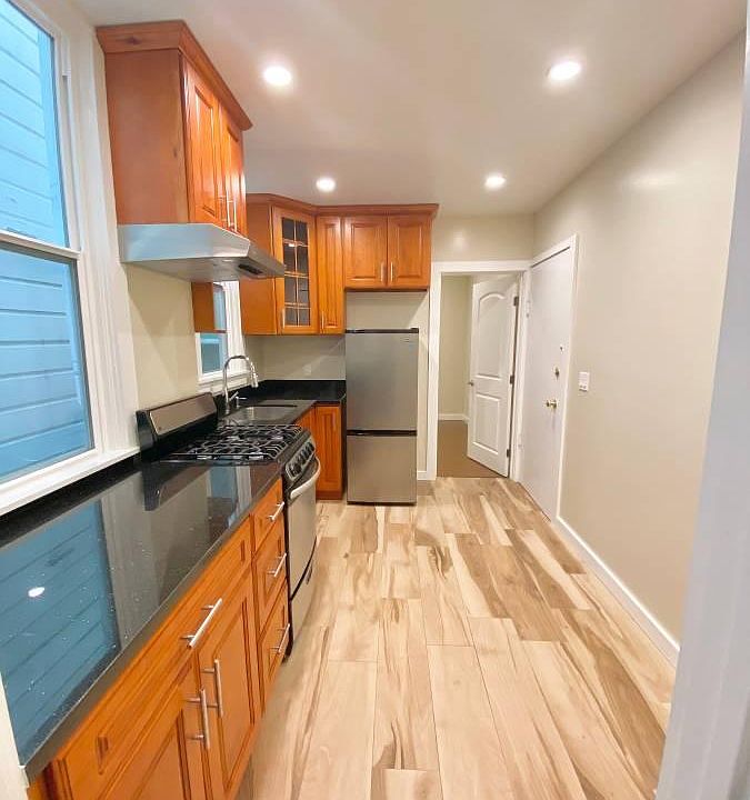 1st image of 2265 Mission St