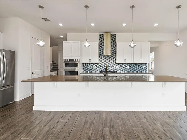 2709 Greenlands St — Photo 11