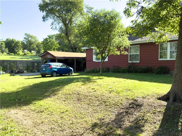 366 Spring Ave, Decatur, AR 72722